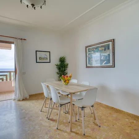 Beachfront House In Palmas Near Canteras