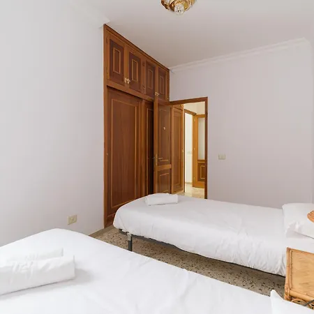 Holiday home Beachfront House In Palmas Near Canteras *