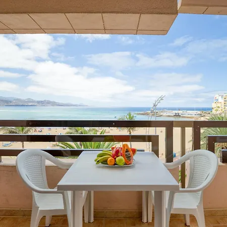 Beachfront House In Palmas Near Canteras Nyaraló Las Palmas de Gran Canaria