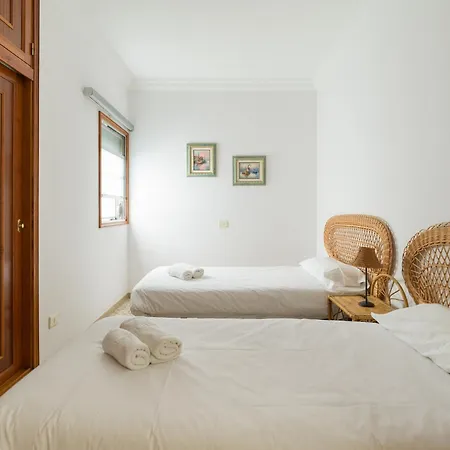 Beachfront House In Palmas Near Canteras Ferienhaus